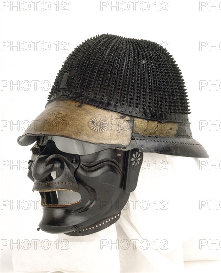 CASCO CON MASCARA (KABUTO) VISTA LATERAL
MADRID, ARMERIA REAL
MADRID

This image is not