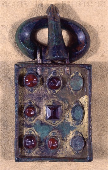 BROCHE DE CINTURON VISIGODO-BRONCE
CACERES, MUSEO ARQUEOLOGICO
CACERES