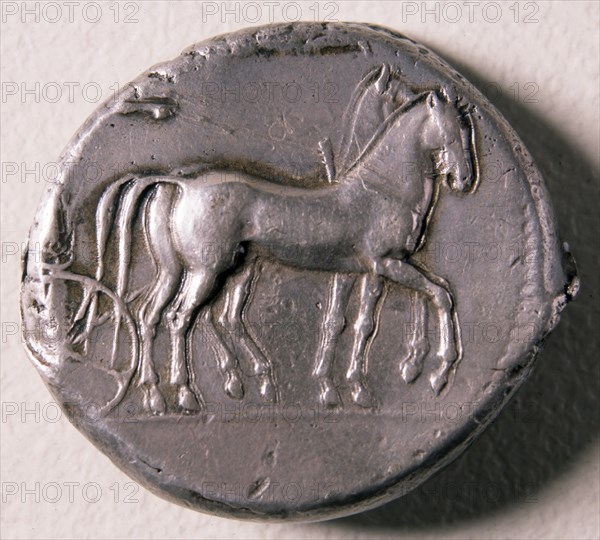 MONEDA-TETRADRACMA R(24.586)SIRACUSA-REVERSO- 26,28 MM-CABALLOS
MADRID, CASA DE LA
