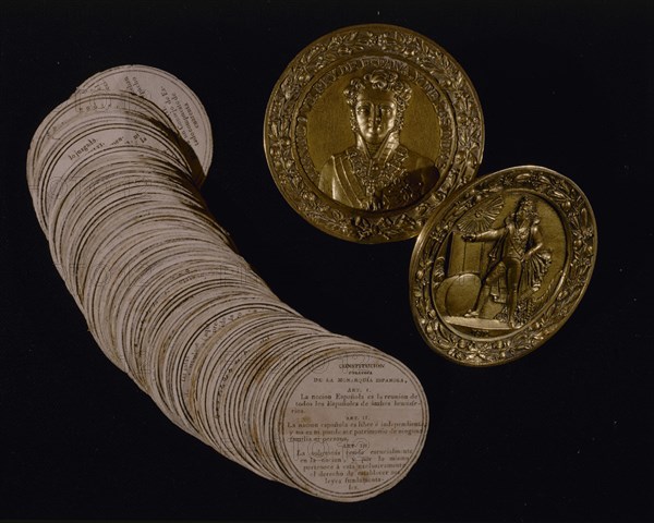 CAJA ESTUCHE EN BRONCE CON LA CONSTITUCION DE 1812 Y LA EFIGIE DE FERNANDO VII
MADRID, CONGRESO DE