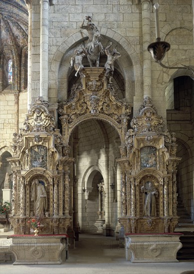 IGLESIA-CRUCERO-ACCESO A LA GIROLA CON ALTAR DE S RAIMUNDO FITERO
OSERA,