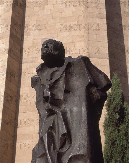SERRANO PABLO 1910/85
DETALLE DE LA ESCULTURA DE MIGUEL DE UNAMUNO
SALAMANCA,
