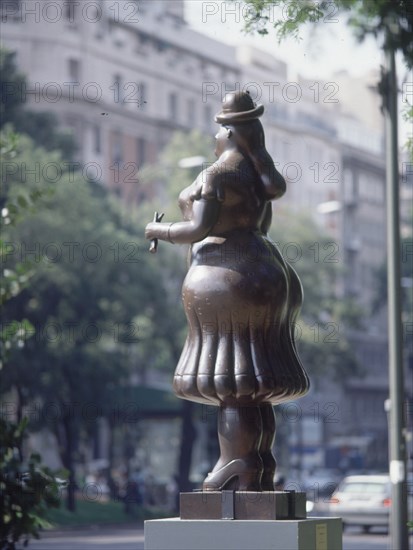 BOTERO FERNANDO 1932
MUJER
MADRID, EXPOSICION BOTERO
MADRID

This image is not downloadable.
