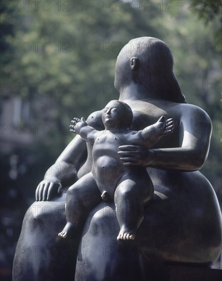 BOTERO FERNANDO 1932
LA MATERNIDAD
MADRID, EXPOSICION BOTERO
MADRID

This image is not
