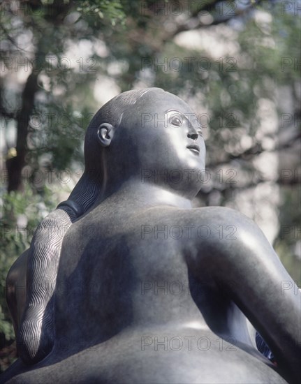 BOTERO FERNANDO 1932
DETALLE - LA MATERNIDAD
MADRID, EXPOSICION BOTERO
MADRID

This image is