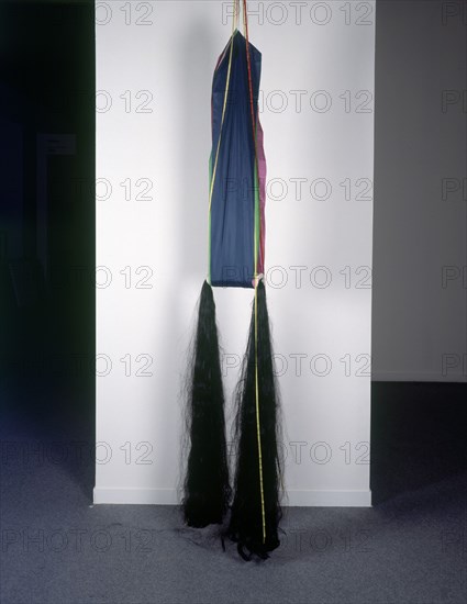 GOMEZ SUSY 1964/
CUBRIO MIS ZAPATOS- 2000
MADRID, GALERIA SOLEDAD LORENZO
MADRID

This image