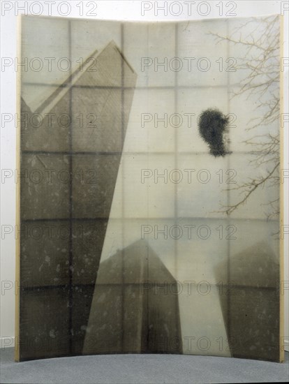AMADOR
REFLEJOS EN SOPORTE CONCAVO - RASCACIELOS - ARCO 2000- GALERIA MAIOR
MADRID,
