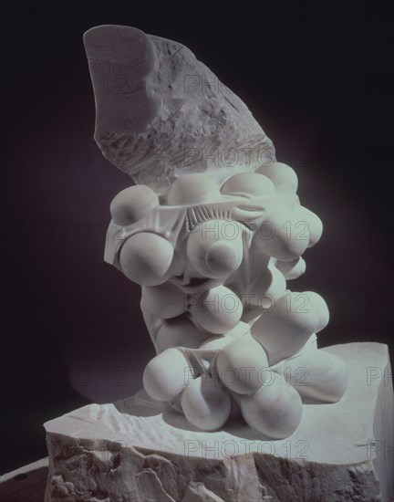 BOURGEOIS LOUISE 1911-
BLIND MAN'S BUFF - 1994 - MARMOL - 92x89x63,5
MADRID, GALERIA SOLEDAD