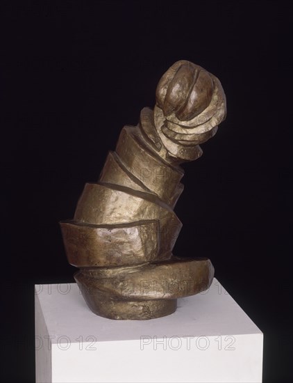 BOURGEOIS LOUISE 1911-
LABYRINTHE TOWER - 1962 - BRONCE - 45,7x30,4x30,4
MADRID, GALERIA SOLEDAD