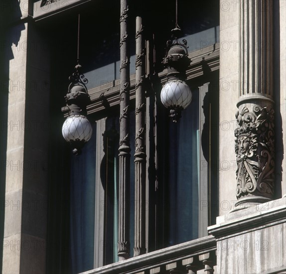 ADARO EDUARDO/SAINZ LASTRA S
FAROLES EN LOS BALCONES - 1882-91
MADRID, BANCO DE