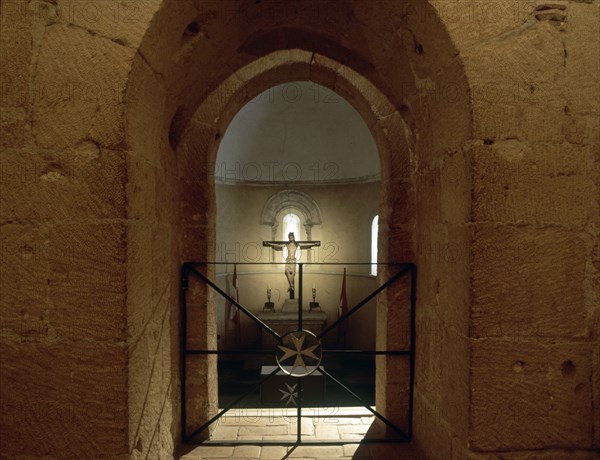 VISTA DEL ABSIDE CENTRAL DESDE UNA VENTANA ABOCINADA - CRUZ DE MALTA - S XIII
SEGOVIA, IGLESIA DE