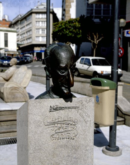 PLAZA DEL HUMOR - BUSTO DE JULIO CAMBA ESCRITOR Y PERIODISTA ESPAÑOL-1862-1962
CORUÑA,