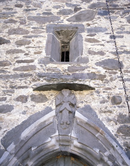 CRUZ DE MALTA EN LA FACHADA
MONASTERIO DE HERMO, IGLESIA DE SANTA MARIA
ASTURIAS

This image is