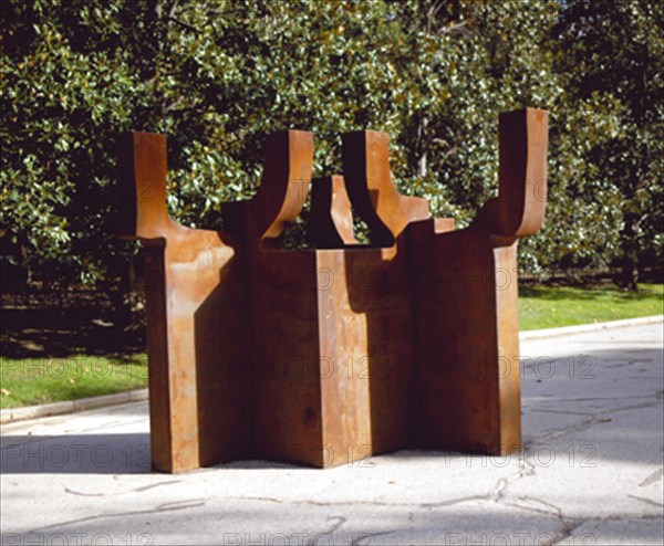 CHILLIDA EDUARDO 1924/2002
ESPACIO VIII - 2000 - EXPOSICION DE ESCULTURA ESPAÑOLA CONTEMPORANEA EN