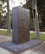 LOPEZ FRANCISCO
CUBO DE COBRE CON RAMO DE FLORES MEMBRILLO E HIGUERA - 1986
MADRID,