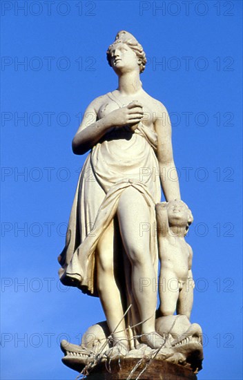 ESTATUA DE LA MARIBLANCA - REPLICA DE LA ORIGINAL QUE SE ENCUENTRA EN EL MUSEO MUNICIPAL
MADRID,