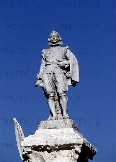 QUEROL SUBIRATS AGUSTIN 1860/1909
MONUMENTO A QUEVEDO - 1902 - ACTUALMENTE SITUADO EN LA PLAZA QUE