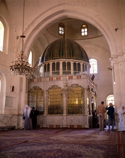INTERIOR DE LA MEZQUITA
HOMS, MEZQUITA KHALEB IBN AL-WALID
SIRIA

This image is not