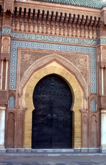 EXTERIOR - DETALLE DE UNA DE LAS PUERTAS DEL PALACIO - EDIFICIO CONSTRUIDO EN 1864
RABAT, PALACIO