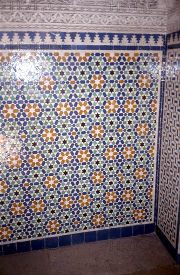 HALL - DETALLE DEL FRISO DECORADO CON ZELLIJ MOSAICO ALICATADO - S XX
CASABLANCA, MAHKAMA DEL