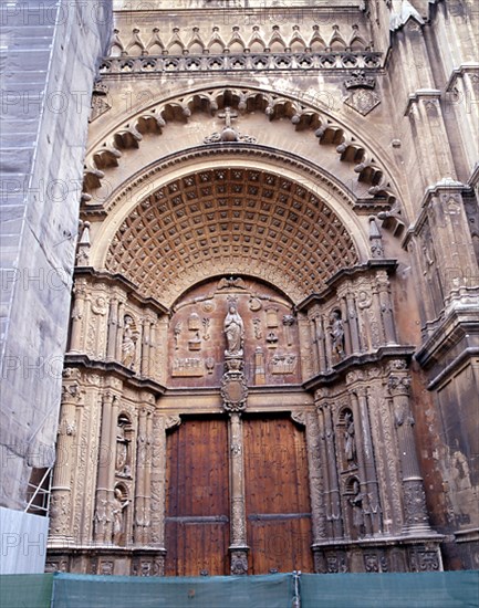 VERGER MIGUEL
PORTADA PRINCIPAL RENACENTISTA - ESCULPIDA ENTRE 1594 Y 1601
PALMA,
