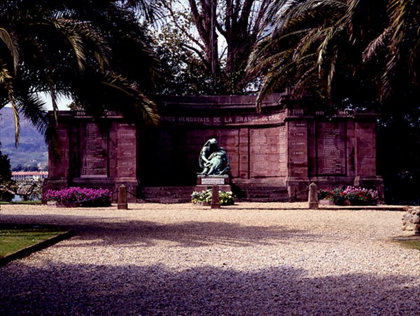 MONUMENTO CONMEMORATIVO A LOS HEROES DE HENDAYA VICTIMAS DE LA BARBARIE NAZI
HENDAYA,