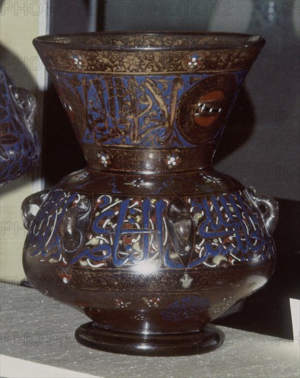 LAMPARA DE MEZQUITA MAMELUCA-EGIPTO O SIRIA-SIGLO XIV
LONDRES, MUSEO VICTORIA