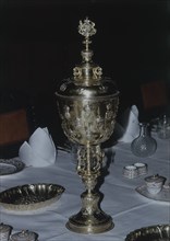INTERIOR-SERVICIO DE MESA EN BRONCE DORADO Y CON EMBLEMAS DE LA MONARQUIA INGLESA
BATH,
