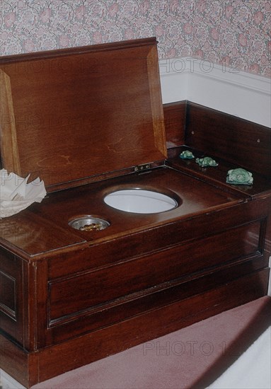 INTERIOR-RETRETE S XIX
BATH, COUNTRY/CASA SEÑORIAL
INGLATERRA

This image is not downloadable.