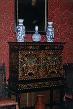 INTERIOR-CABINET CON DECORACION VEGETAL EN MARQUETERIA-S XVII-WILLIAM AND MARY
NACION, COUNTRY