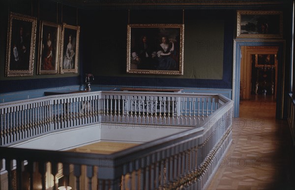 INTERIOR-PINACOTECA-VISTA DE LAS SALAS
NACION, COUNTRY SIGLO XVII/CASA