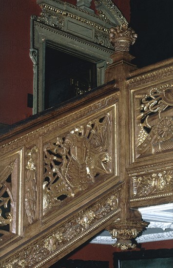 INTERIOR-DETALLE DE LA ESCALERA-BRONCE DORADO
NACION, COUNTRY SIGLO XVII/CASA