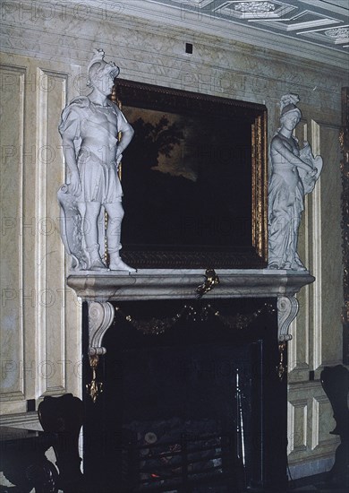 INTERIOR-CHIMENEA CON FIGURAS MITOLOGICAS EN MARMOL
NACION, COUNTRY SIGLO XVII/CASA