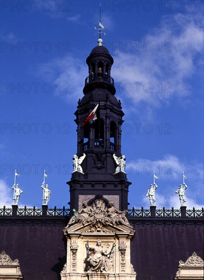 DETALLE DEL CAMPANARIO DEL RELOJ
PARIS, HOTEL DE VILLE/AYUNTAMIENTO
FRANCIA
