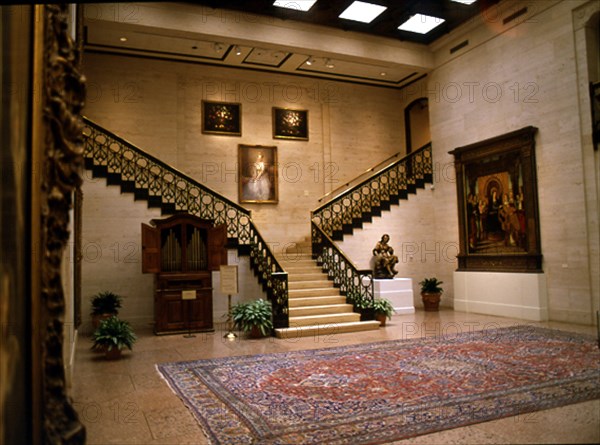 INTERIOR- ANTIGUO EDIFICIO DEL MUSEO HASTA MARZO 2001-HALL DISTRIBUIDOR
DALLAS-TEXAS, MUSEO