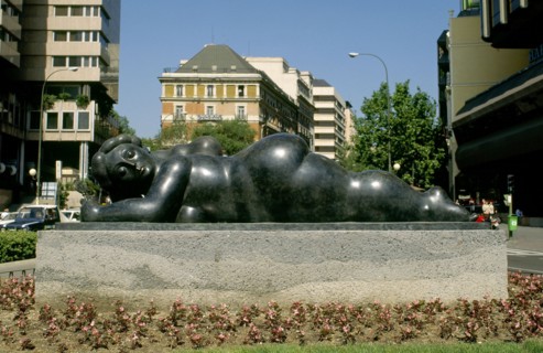 Botero, Femme nue couchée