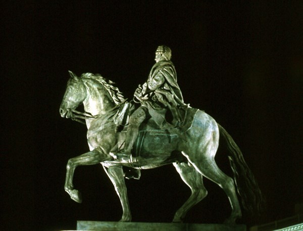 MENA JUAN PASCUAL DE 1707/1784
ESTATUA ECUESTRE DE CARLOS III - S XVIII - INSTALADA EN