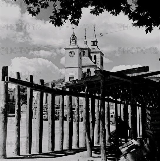 PLAZA DE LOS BARROTES - PLAZA MAYOR ADAPTADA A LOS ENCIERROS - AÑOS 50 - ByN 40602
ARGANDA,