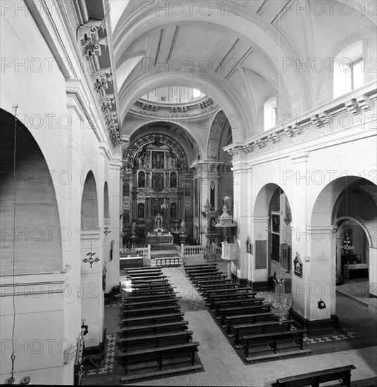 GIL DE SOPEÑA
IGLESIA CONSTRUIDA ENTRE 1696 Y 1714 SOBRE LA ANTIGUA IGLESIA RENACENTISTA- AÑOS 50-