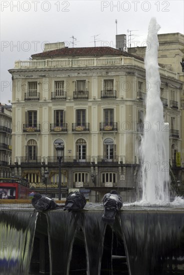 D - PALOMAS EN LA FUENTE
MADRID, PUERTA DEL SOL
MADRID

This image is not downloadable. Contact