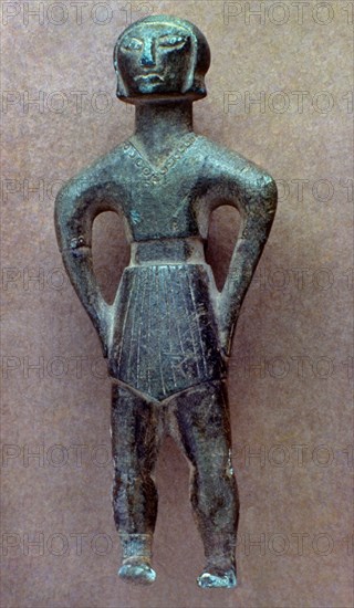 FIGURA MASCULINA PROCEDENTE DE COLLADO DE LOS JARDINES-SANTA ELENA (JAEN)
MADRID, MUSEO