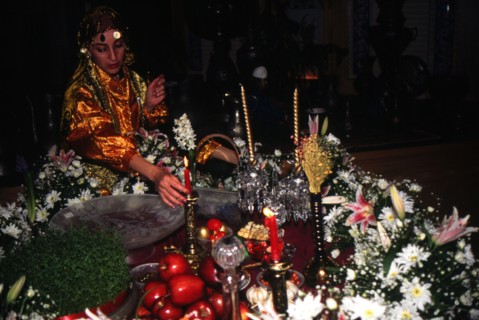 Table de fête dressée pour Now Ruz, le nouvel an perse