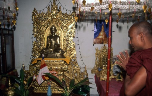 Birmanie, monastère Kyaung à Moulmein, bâti il y a plus d'un siècle