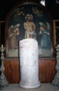 La colonne où  fut attaché le Christ, chapelle arménienne en l'église du Saint Sépulcre, Jérusalem