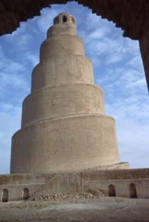 Minaret en forme de spirale de la grande mosquée de Samarra, Irak, 1989