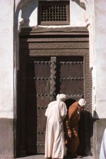 Porte sculptée à Muscat, dans le Sultanat d'Oman