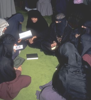 Bangladeshi Muslim women studying the Quran in East LOndon Mosque