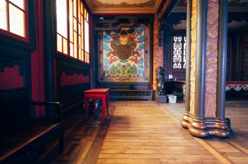 Chinese-inspired interior