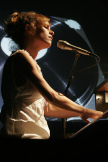 Emily Loizeau, 2006