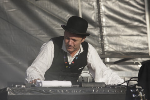 Bibi Tanga et le Professeur Inlassable, 2008
